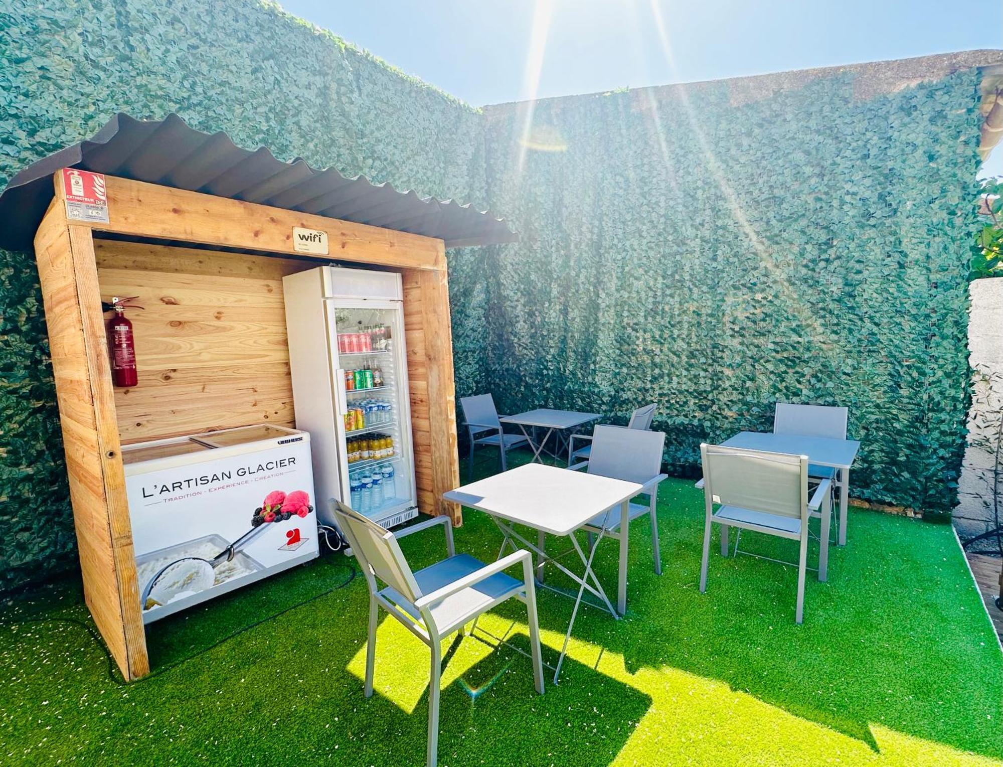 Les Appartements Du Mas - Rose Marie Aigues-Mortes Exterior photo